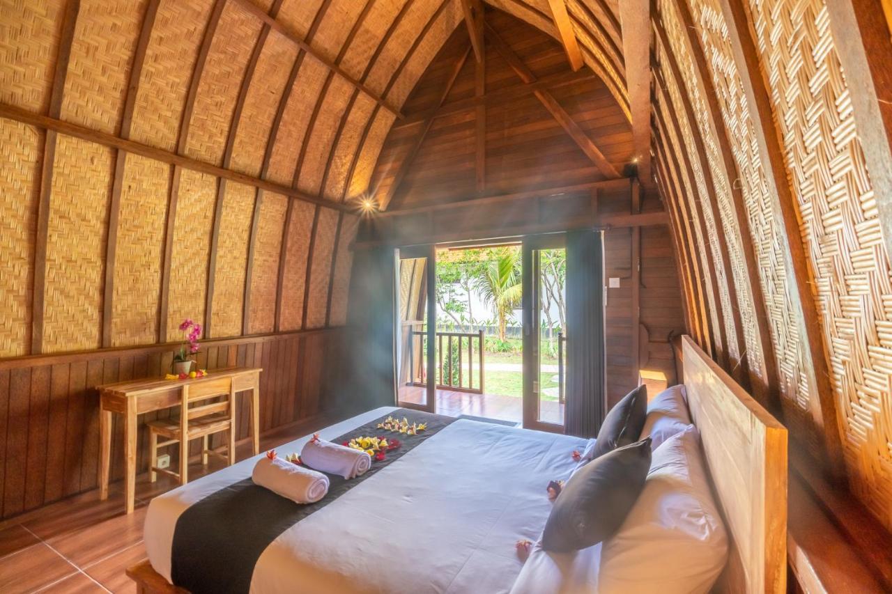 Wooden Puri Guesthouse by Bukit Vista Uluwatu  Bagian luar foto