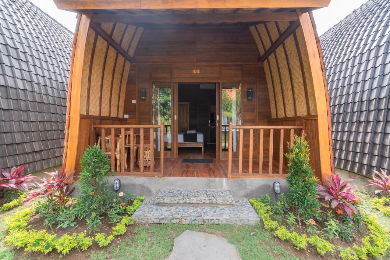 Wooden Puri Guesthouse by Bukit Vista Uluwatu  Bagian luar foto