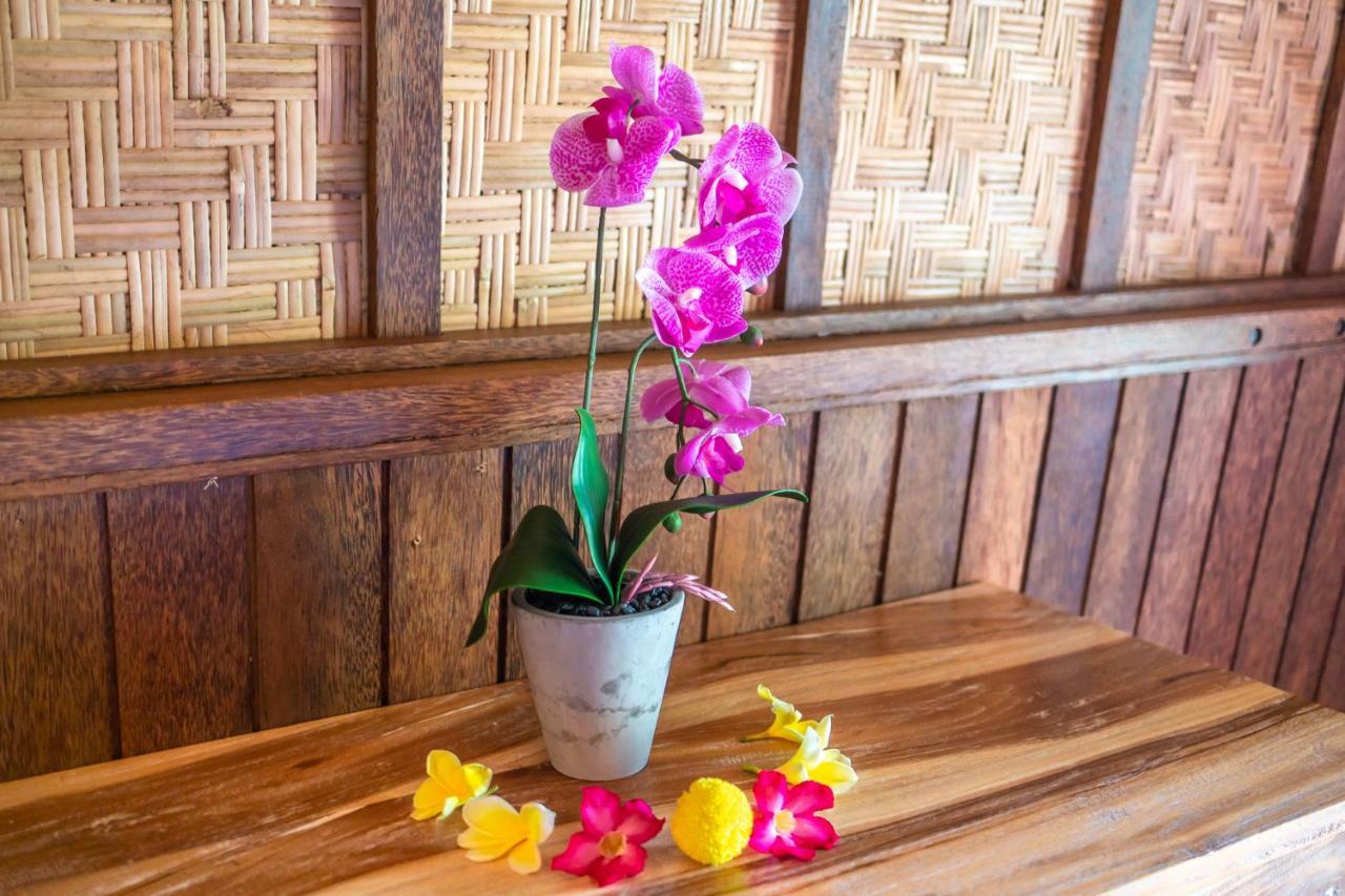 Wooden Puri Guesthouse by Bukit Vista Uluwatu  Bagian luar foto