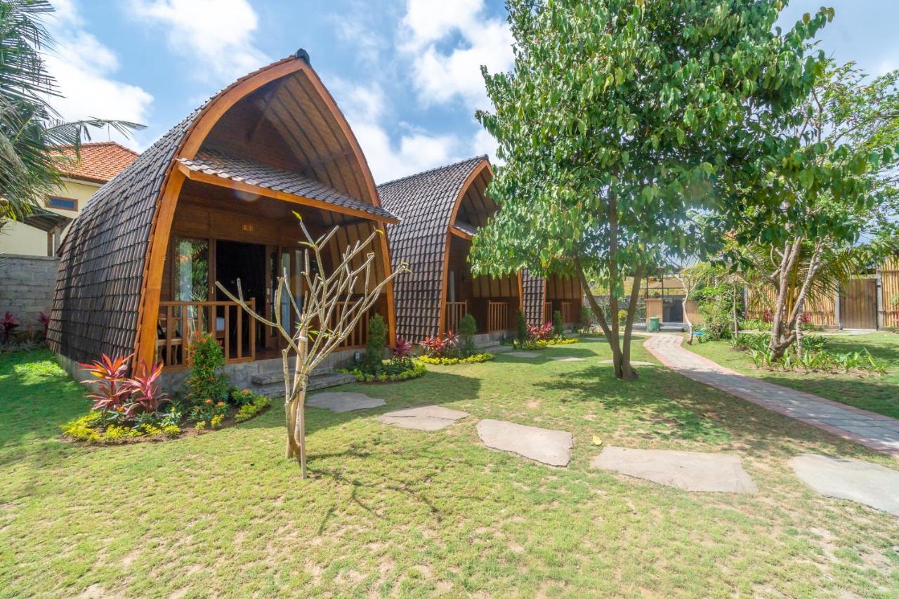 Wooden Puri Guesthouse by Bukit Vista Uluwatu  Bagian luar foto