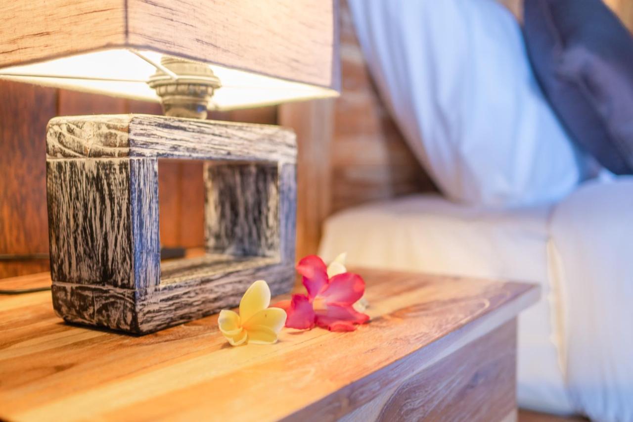 Wooden Puri Guesthouse by Bukit Vista Uluwatu  Bagian luar foto