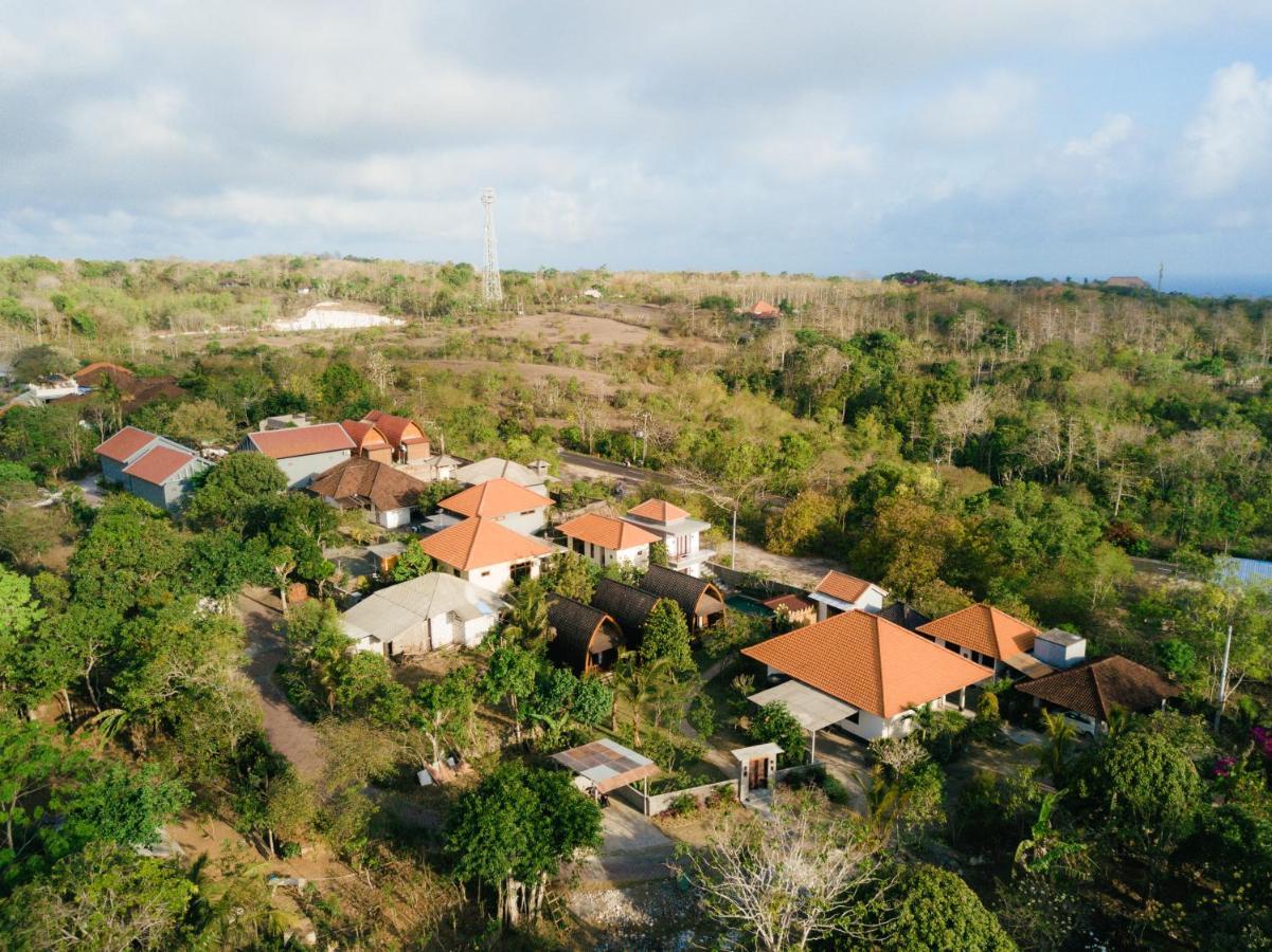 Wooden Puri Guesthouse by Bukit Vista Uluwatu  Bagian luar foto
